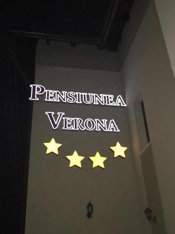 Pensiunea Verona Cluj Aeroport Cluj-Napoca Buitenkant foto